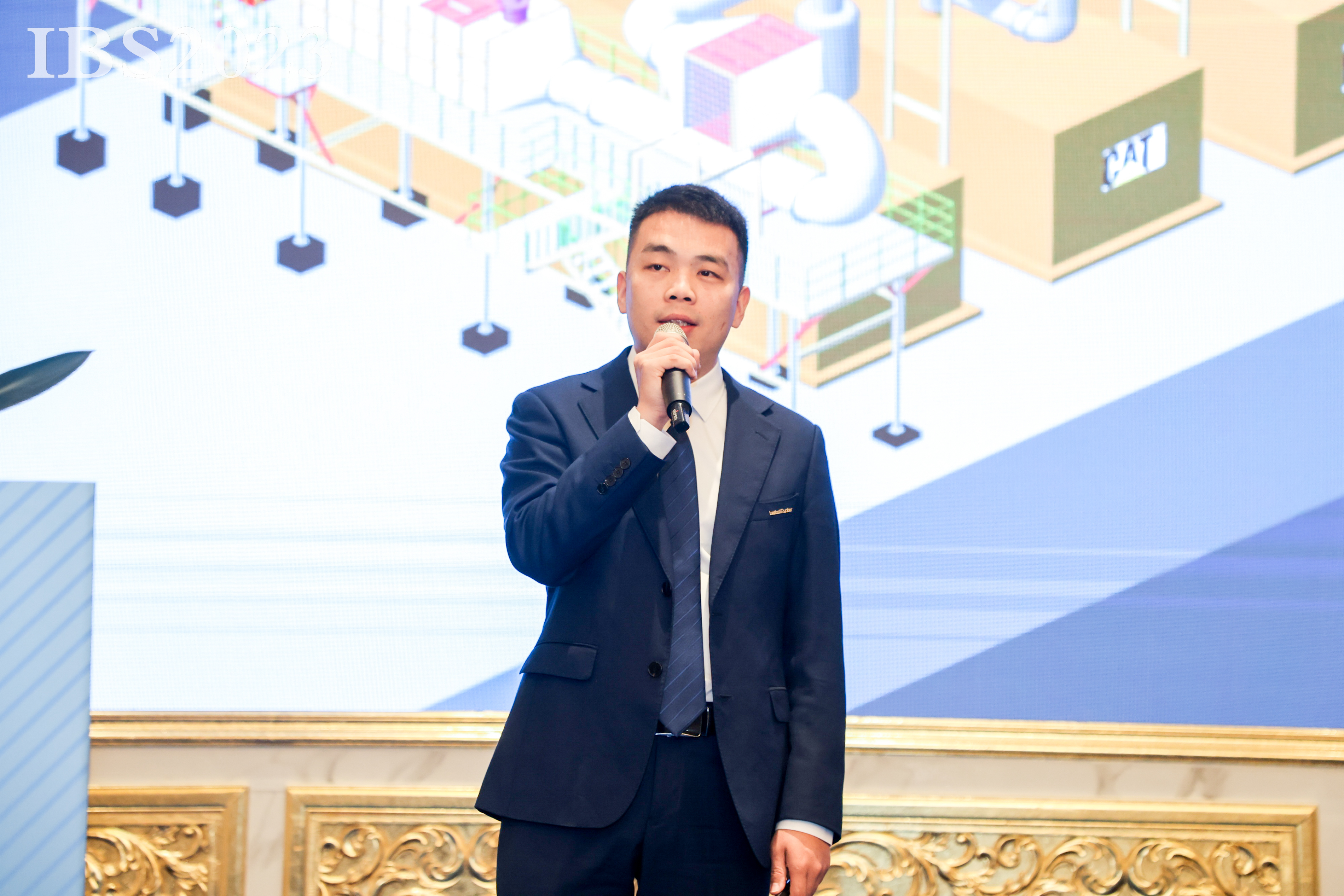 世俱杯官网应用工程总监  技术经理  查道松